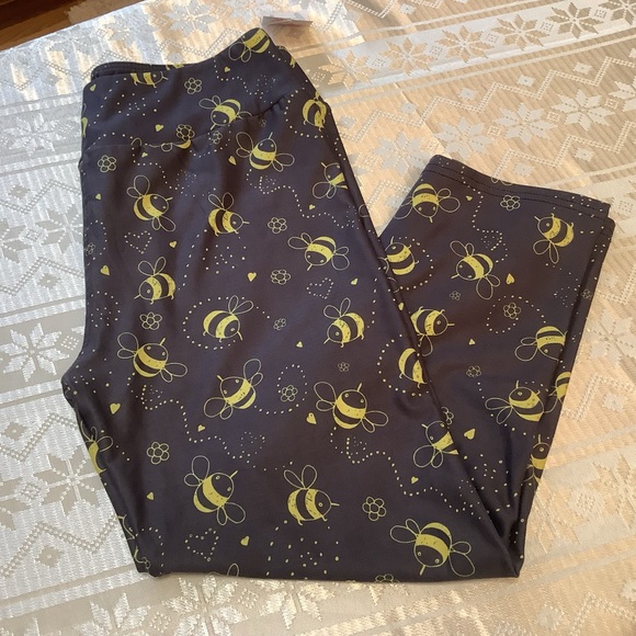 Luv21 Leggings Capris Cropped Women’s Yoga Reg. 2-10 Busy Bee Pattern - Picture 3 of 7